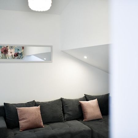 Grey Apartment Old Town 자다르 외부 사진