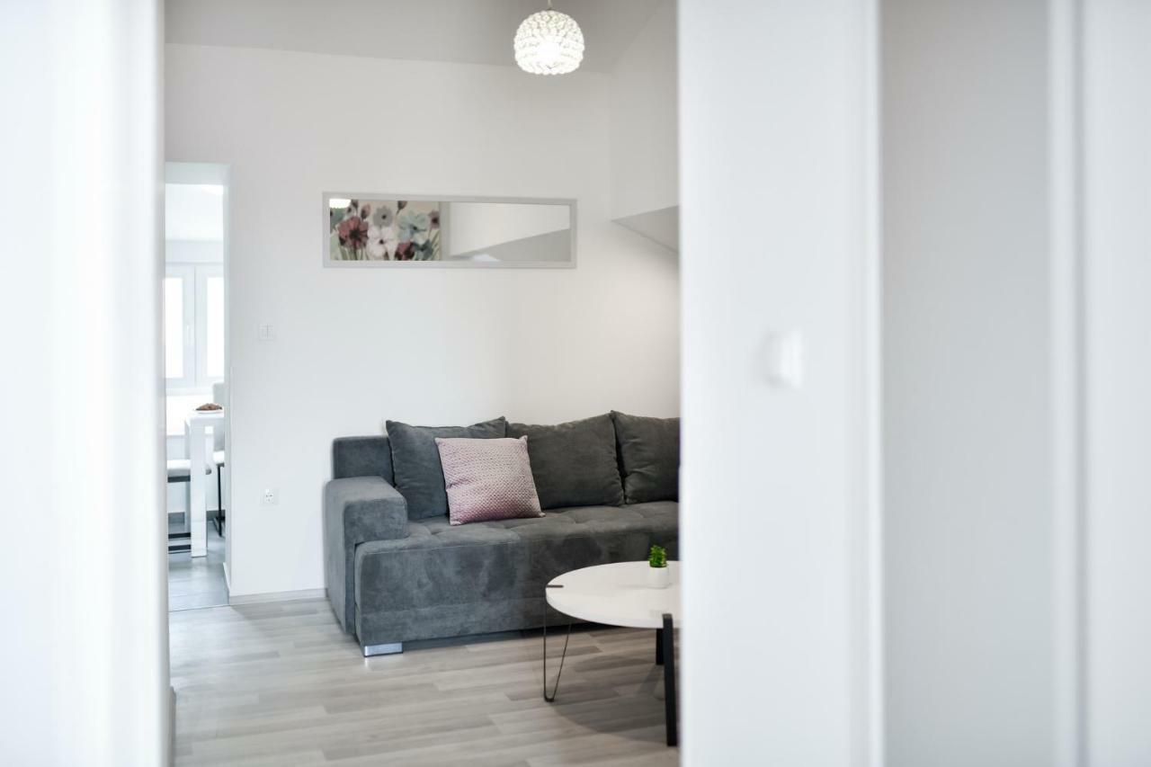 Grey Apartment Old Town 자다르 외부 사진